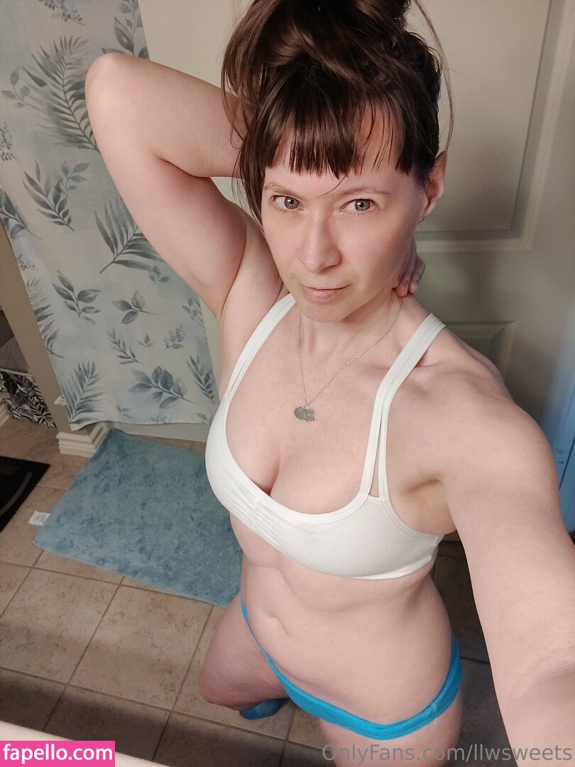 llwss / llwsweets Nude Leaked OnlyFans Photo #22